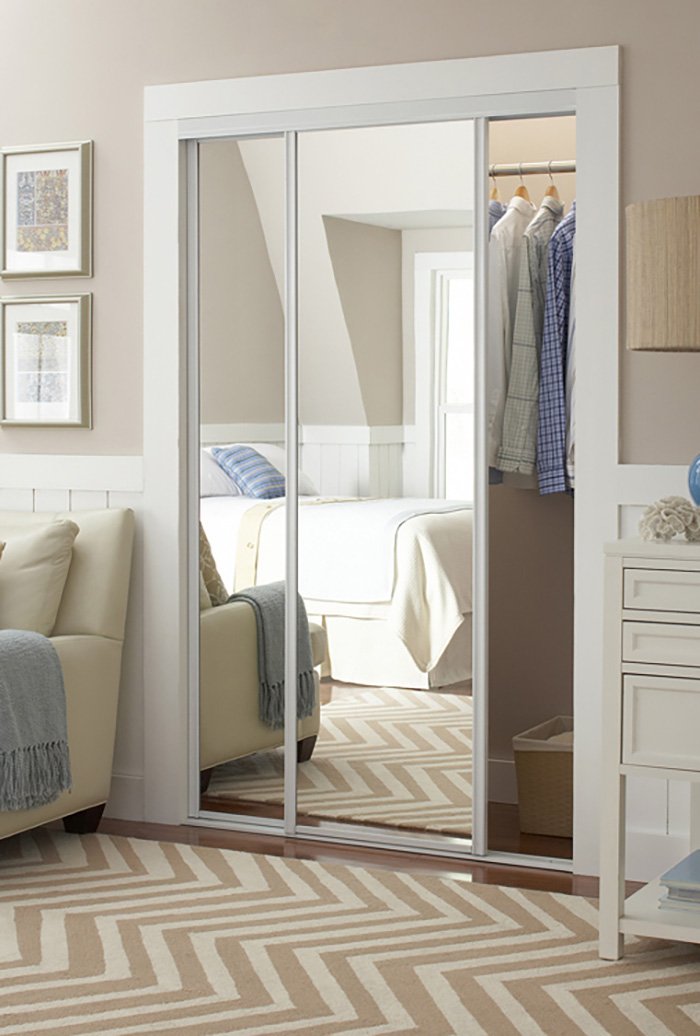 Tundra® Closet door image 0